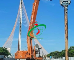 Máy thi công đóng nhổ